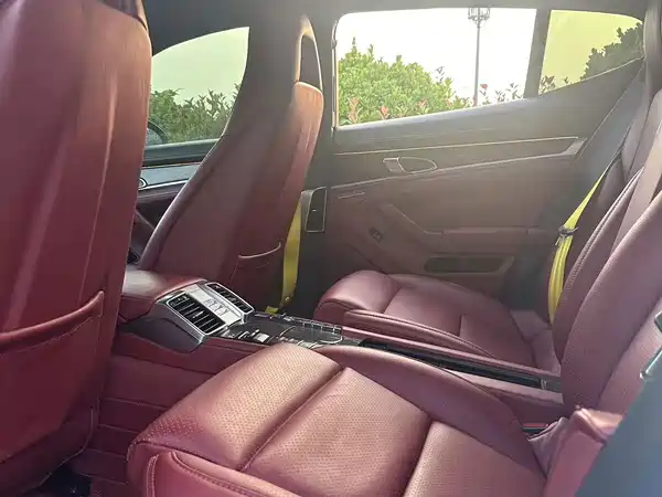 Porsche Panamera 2013