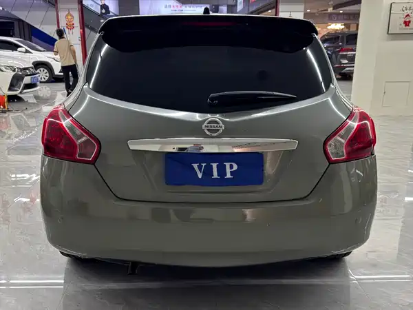 Nissan Tiida 2014