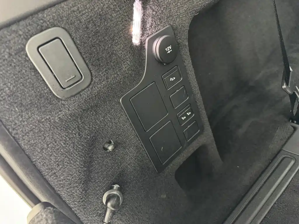 Land Rover Discovery 2019 — фото 15