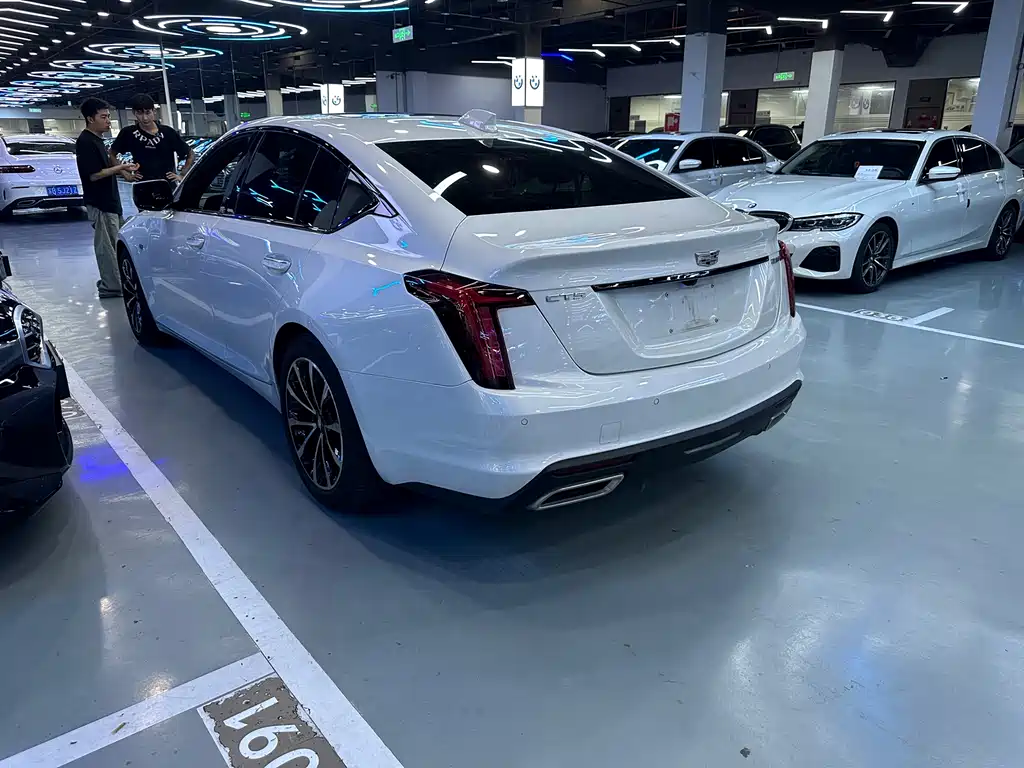 Cadillac CT5 2024 — фото 16
