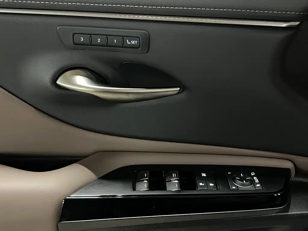Lexus ES 2024 — фото 10