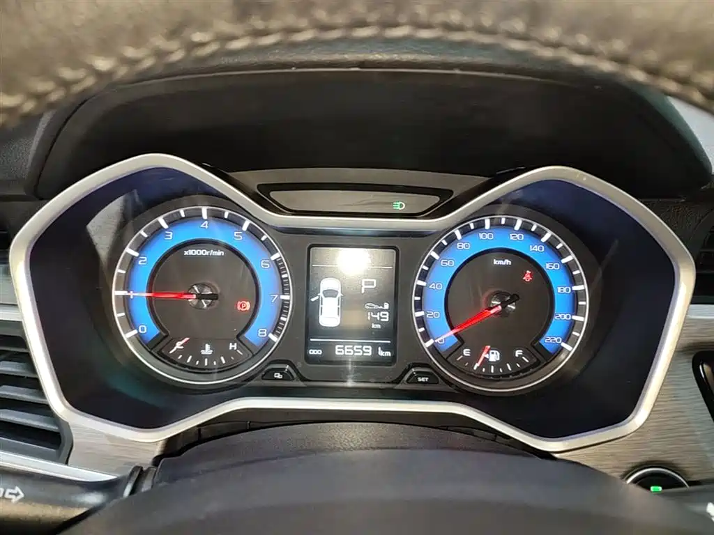Geely Vision X3 2019 — фото 12