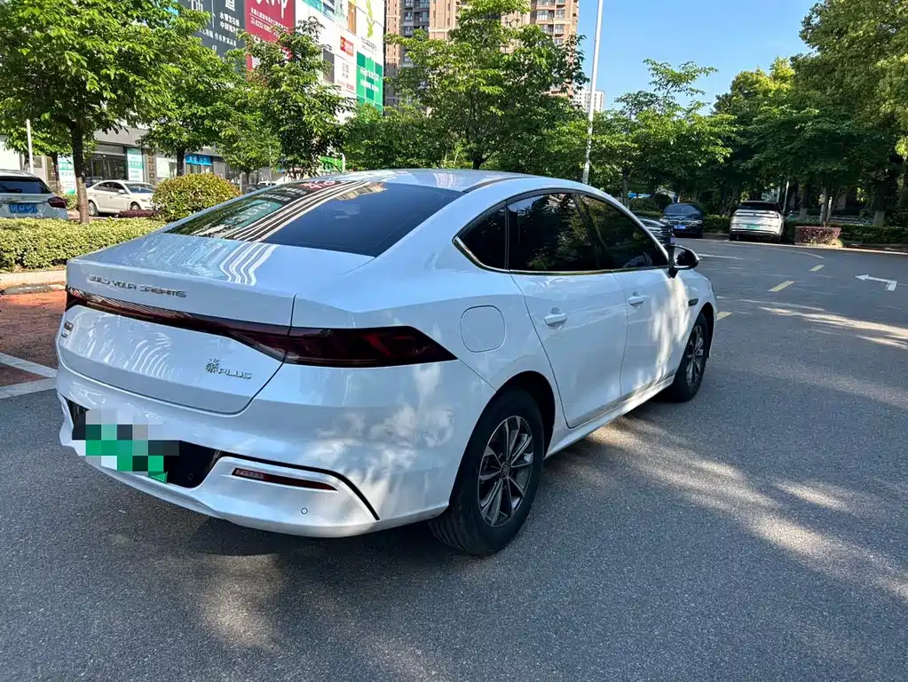 BYD Qin PLUS 2023 — фото 4