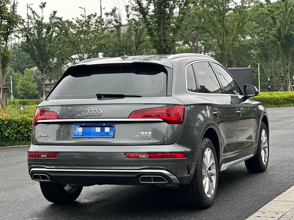 Audi Q5L 2023 — фото 6