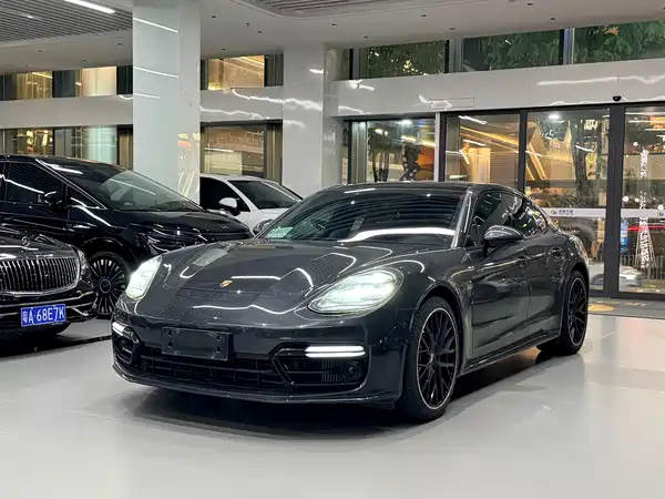 Porsche Panamera 2019