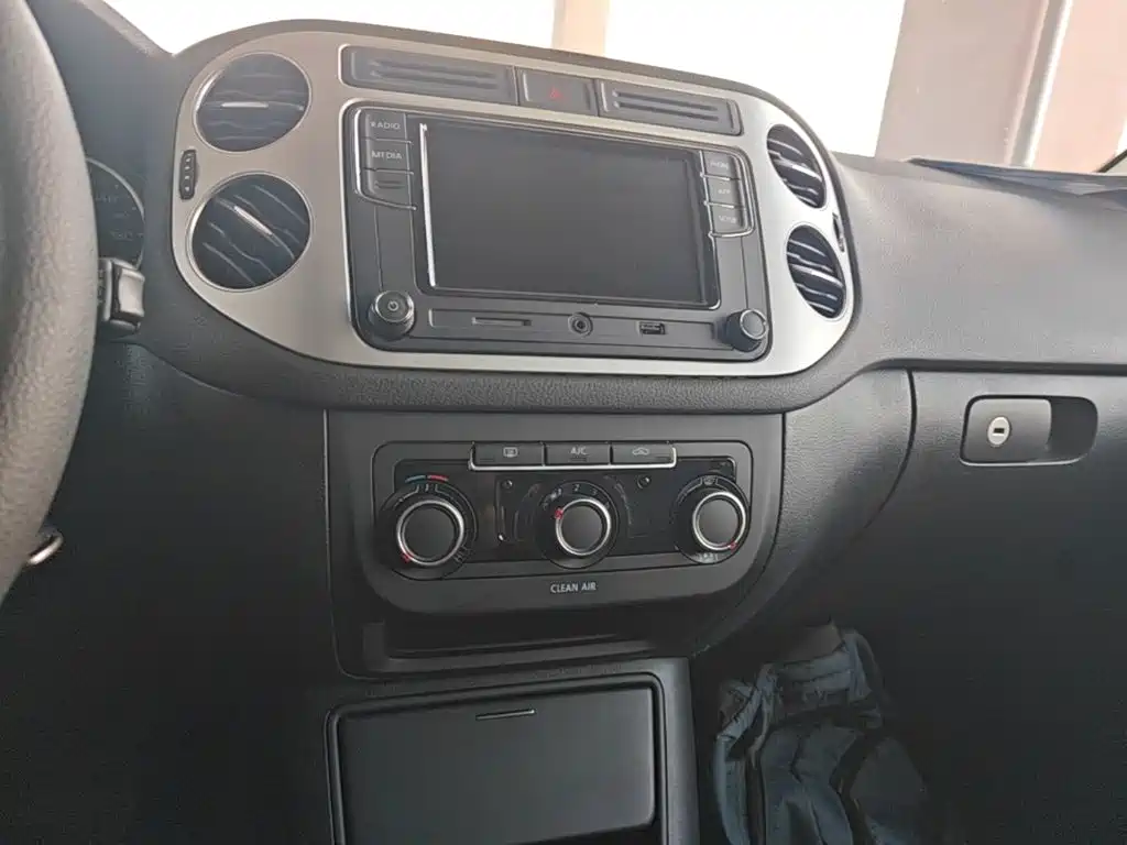 Volkswagen Tiguan 2016 — фото 13