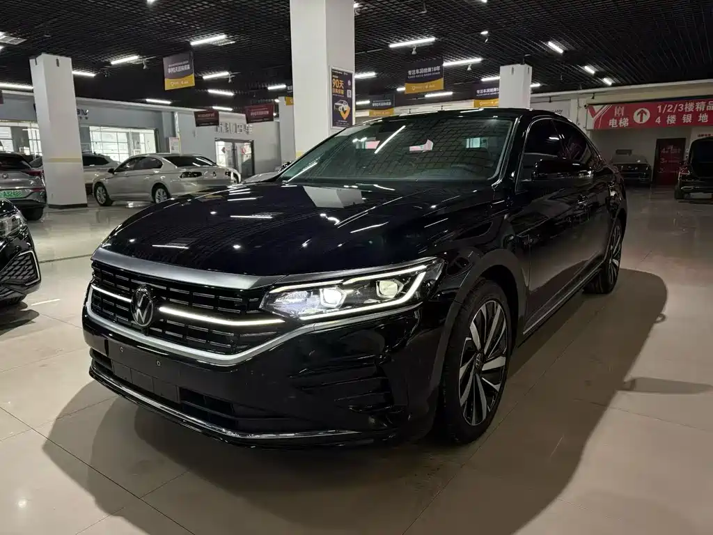 Volkswagen Passat 2023