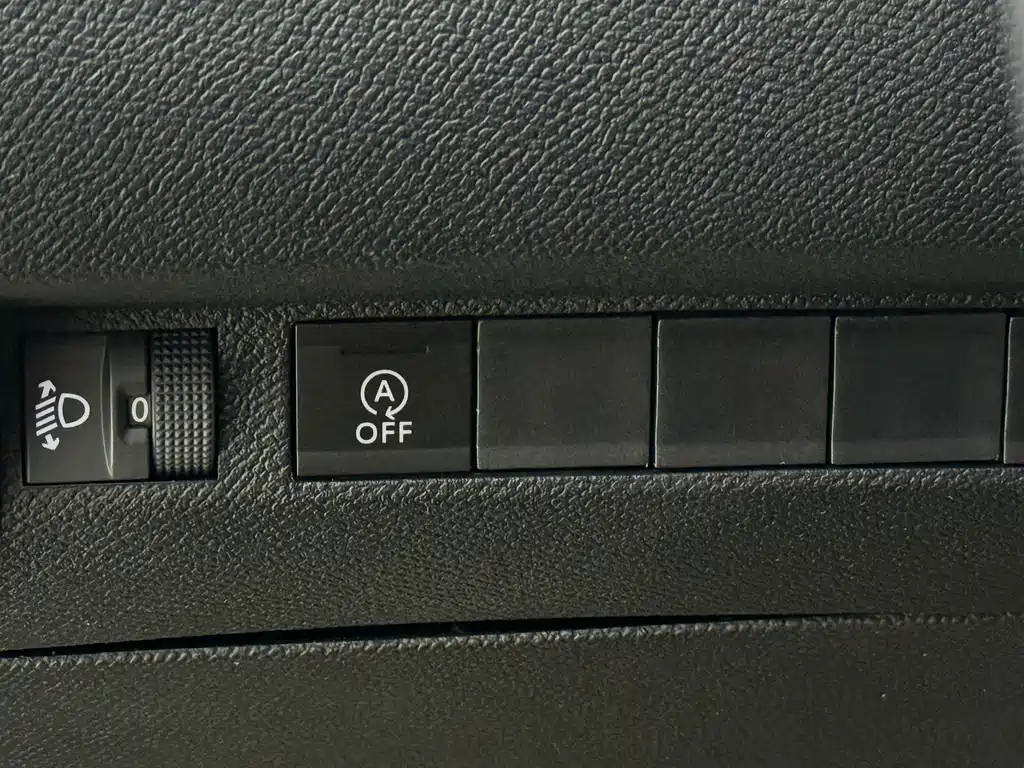 Peugeot 2008 2021 — фото 17