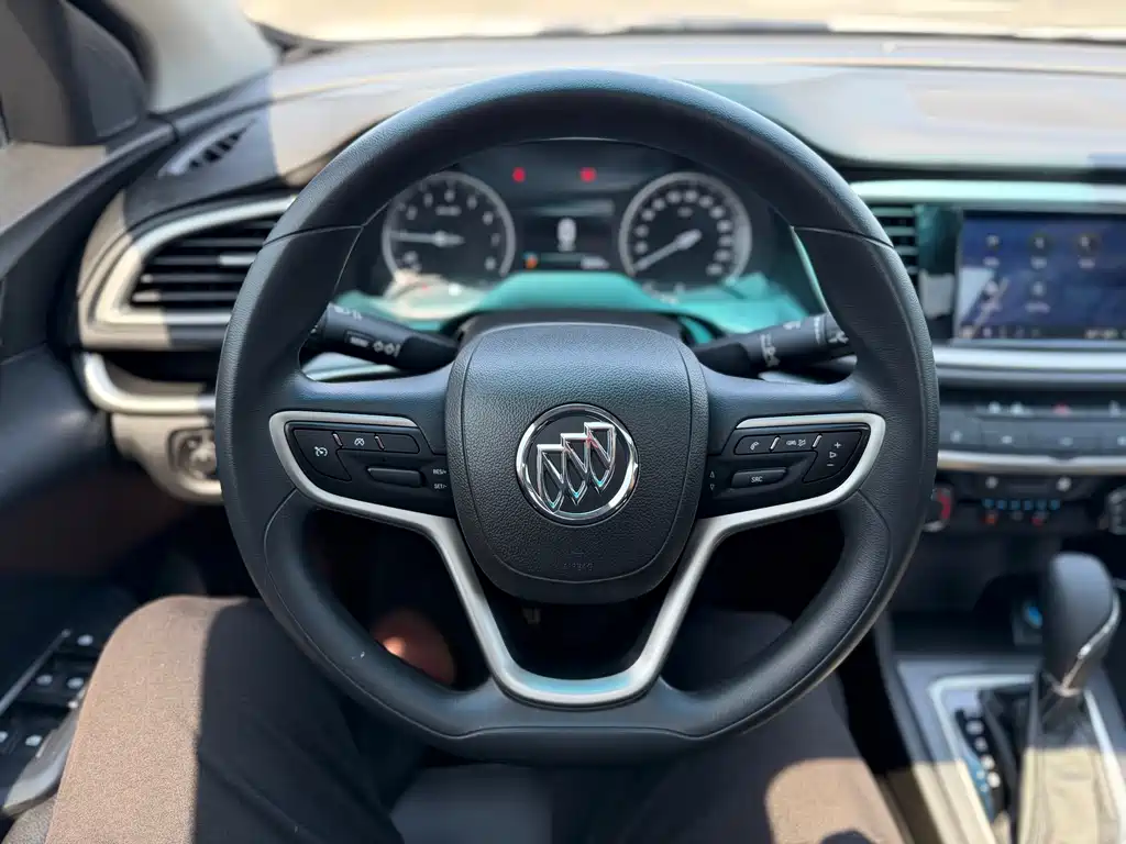 Buick Excelle 2022 — фото 11