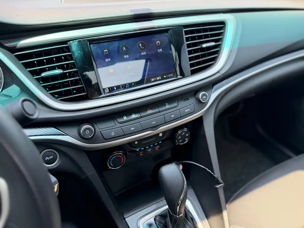 Buick Excelle 2022 — фото 12