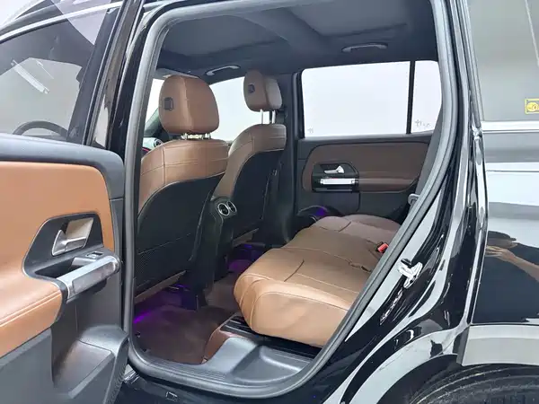 Mercedes-Benz GLB 2021