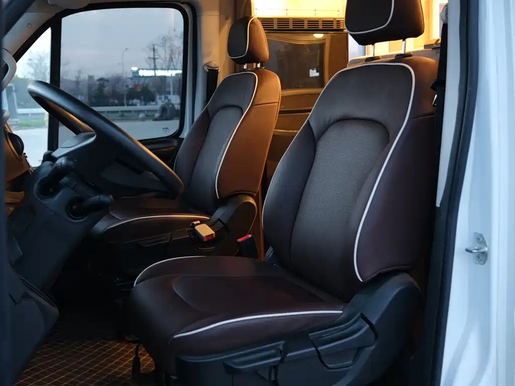 IVECO Ousheng 2019 — фото 16