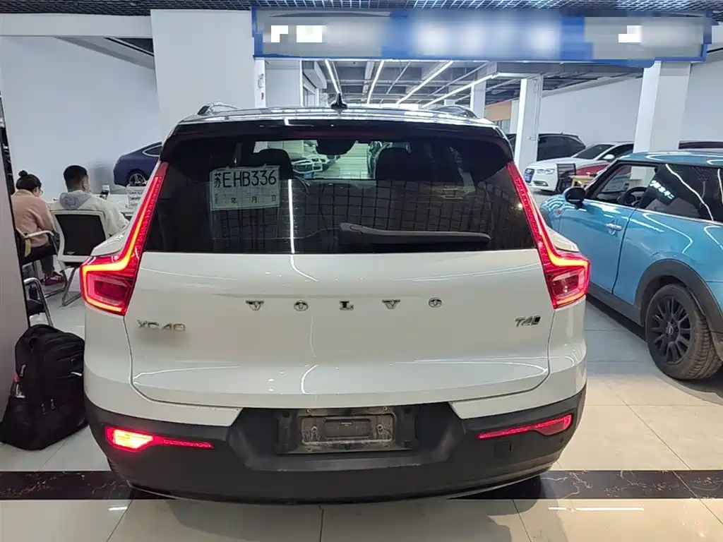 Volvo XC40 2020 — фото 6