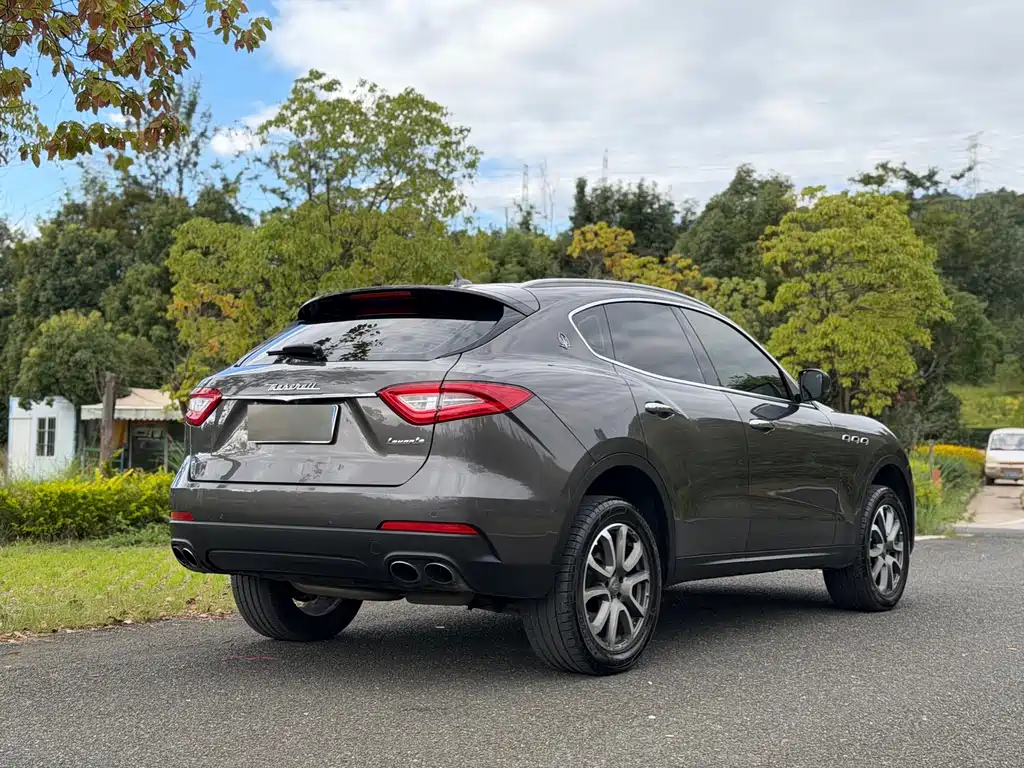 Maserati Levante 2018 — фото 4