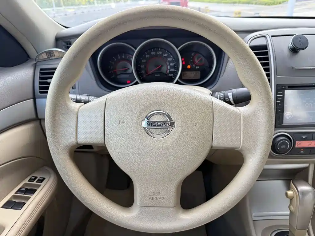 Nissan Sylphy 2013 — фото 12