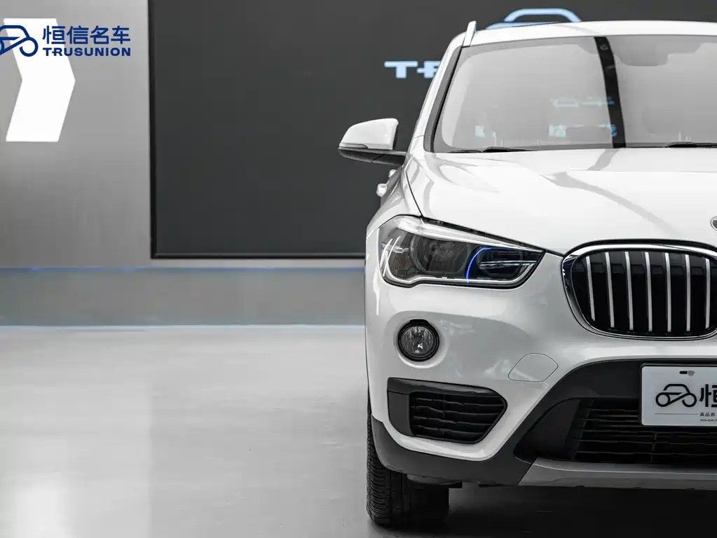 BMW X1 2019 — фото 8