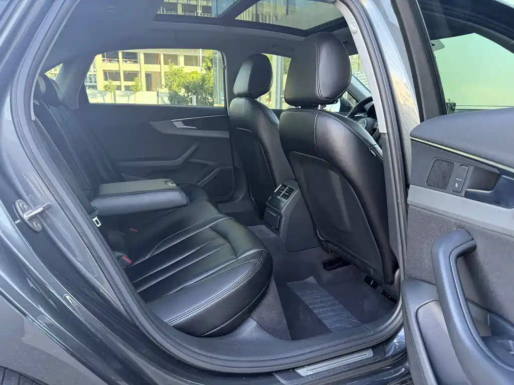 Audi A4L 2020