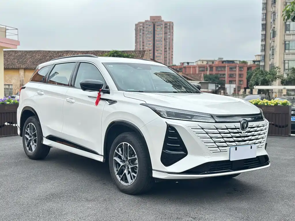 Changan CS75 PLUS 2024 — фото 3