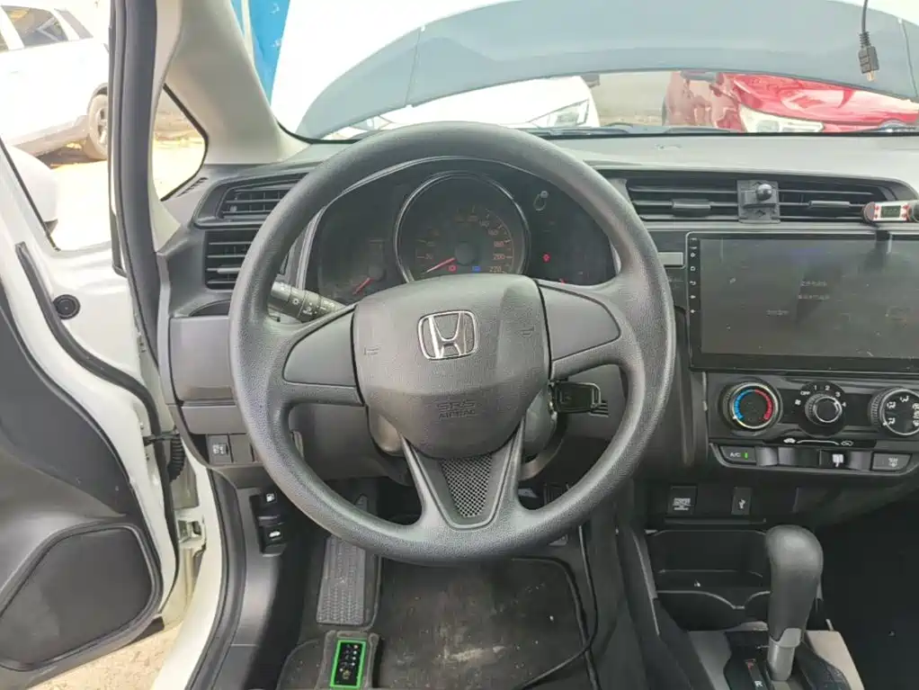 Honda Fit 2018 — фото 11