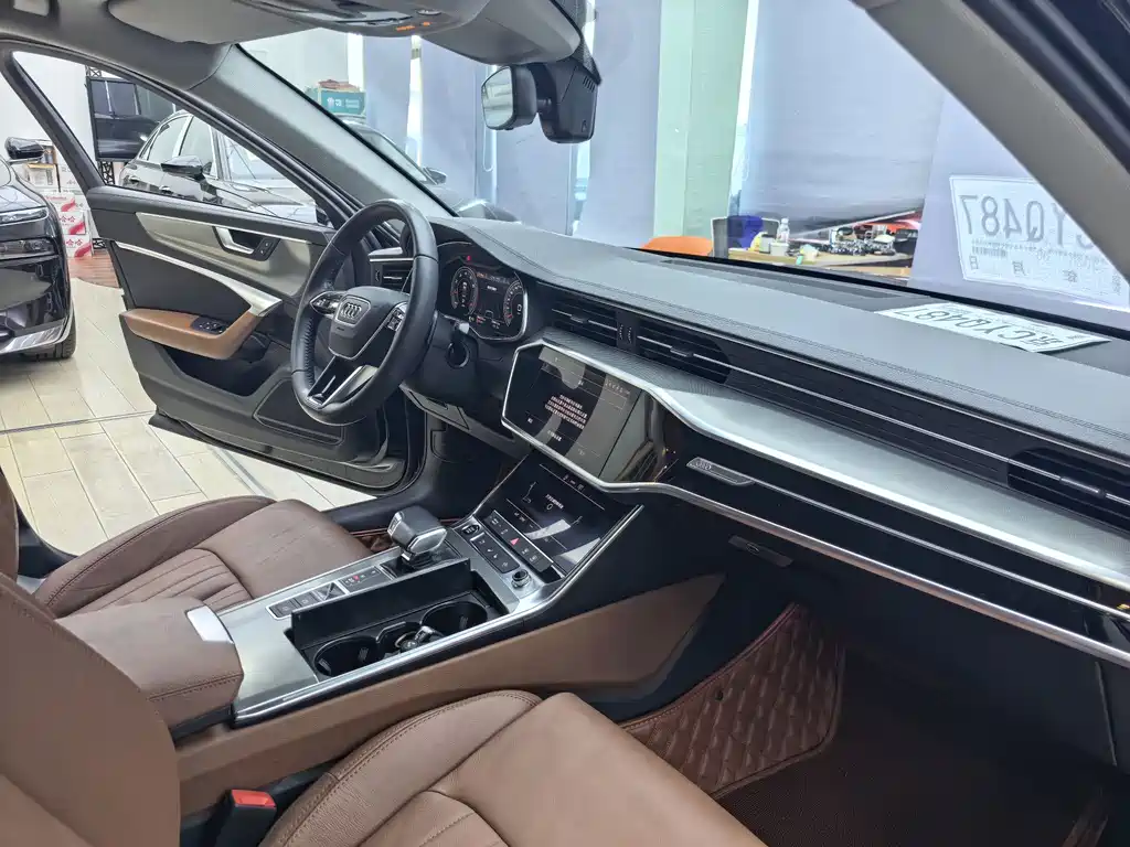 Audi A6L 2020