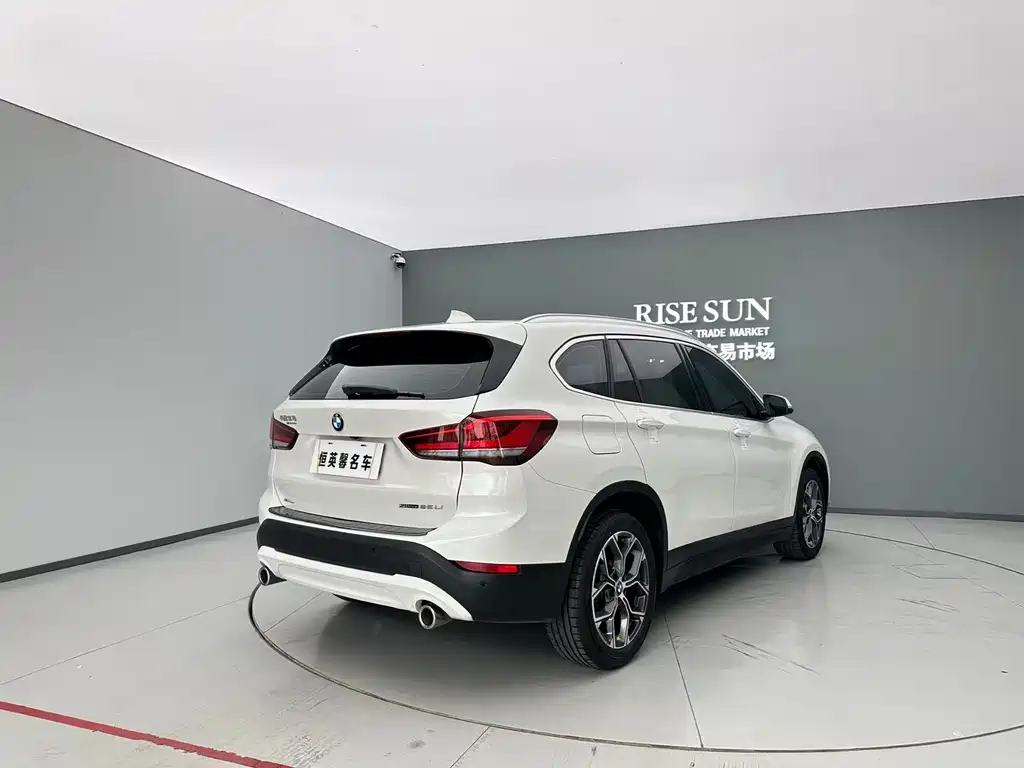 BMW X1 2022 — фото 9
