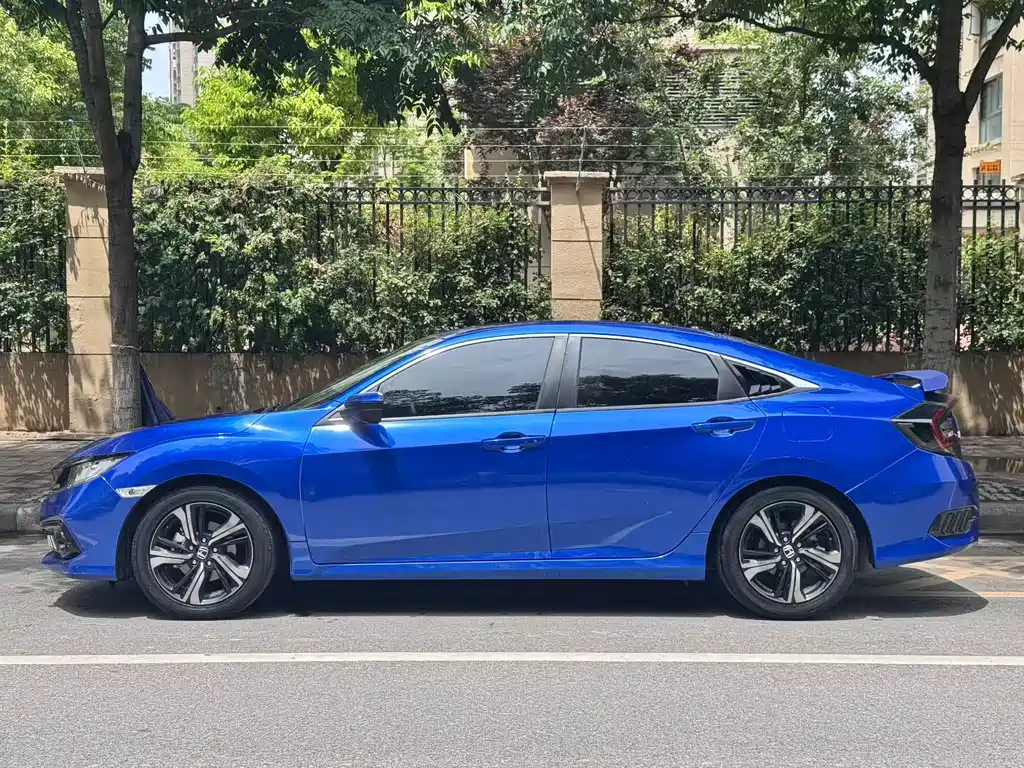 Honda Civic 2020 — фото 7
