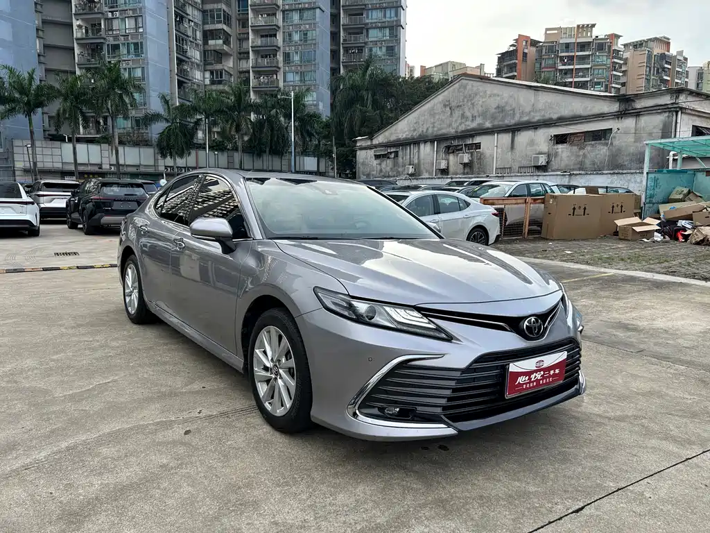 Toyota Camry 2021 — фото 9