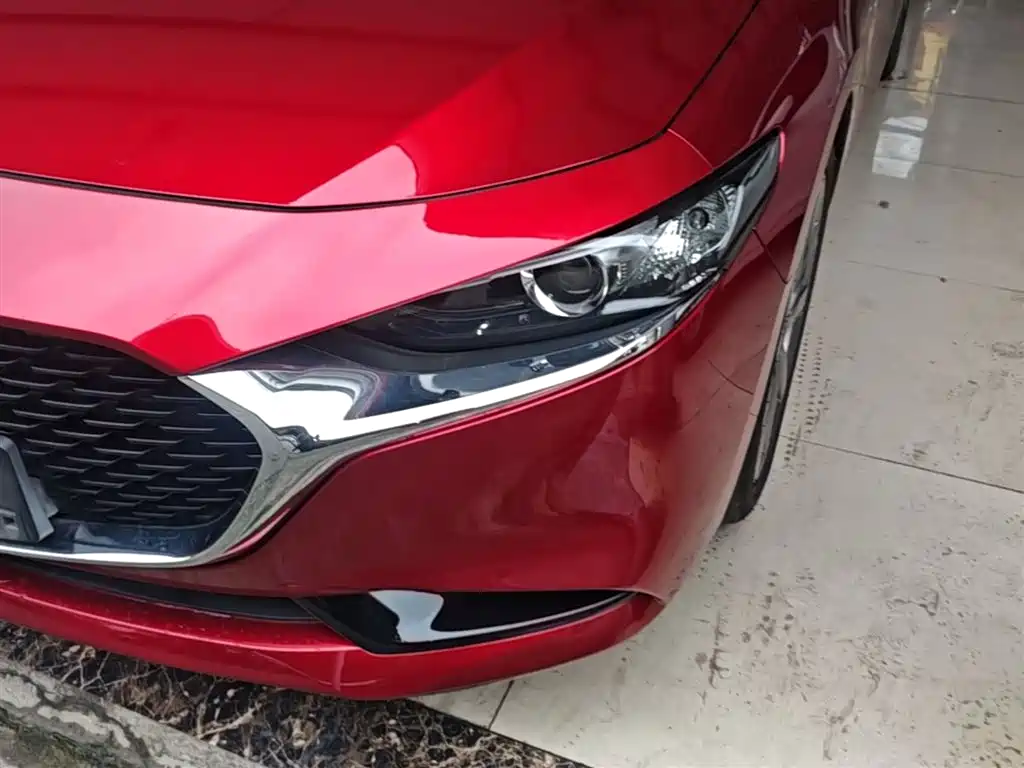 Mazda 3 Axela 2020 — фото 24
