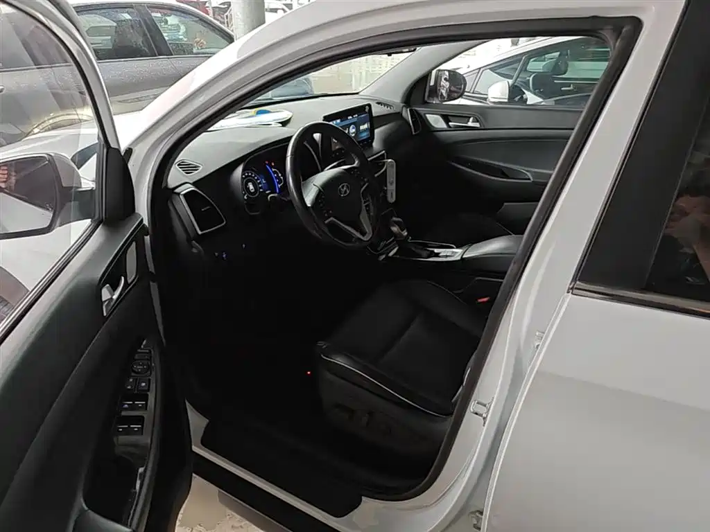 Hyundai Tucson 2020 — фото 14