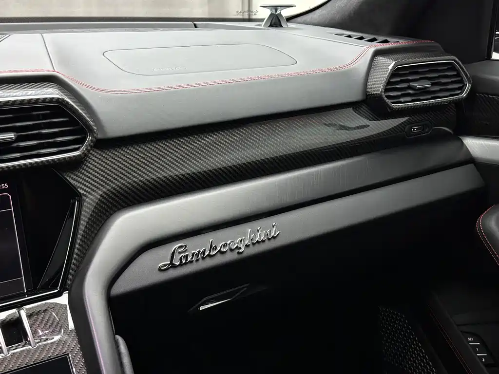 Lamborghini Urus 2022 — фото 17