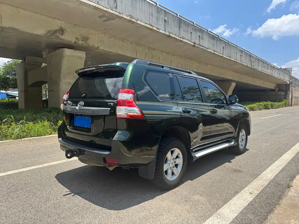 Toyota Prado 2015 — фото 2