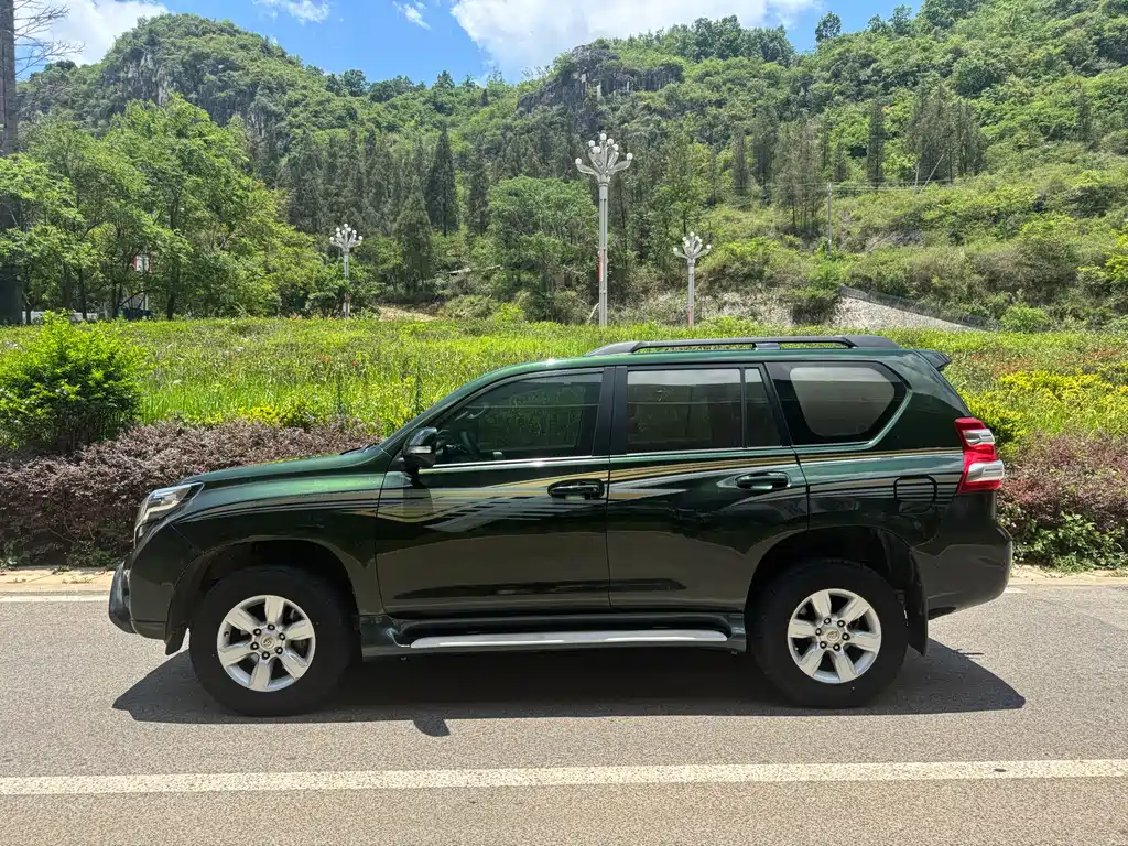 Toyota Prado 2015 — фото 3