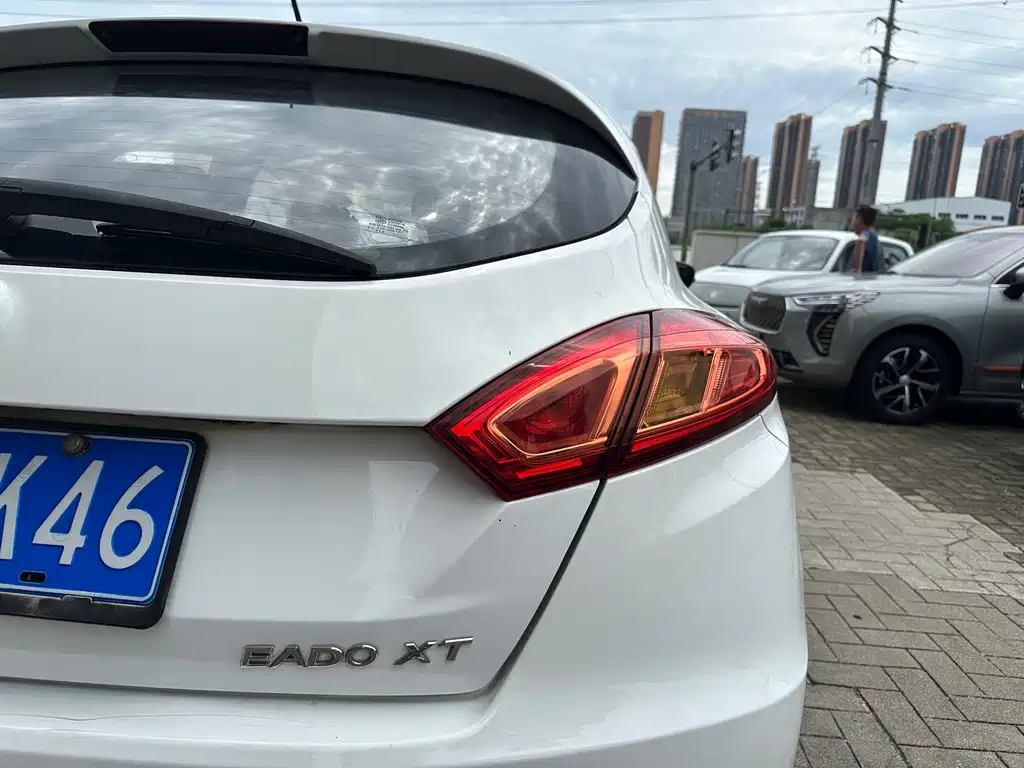 Changan Eado XT 2015 — фото 8
