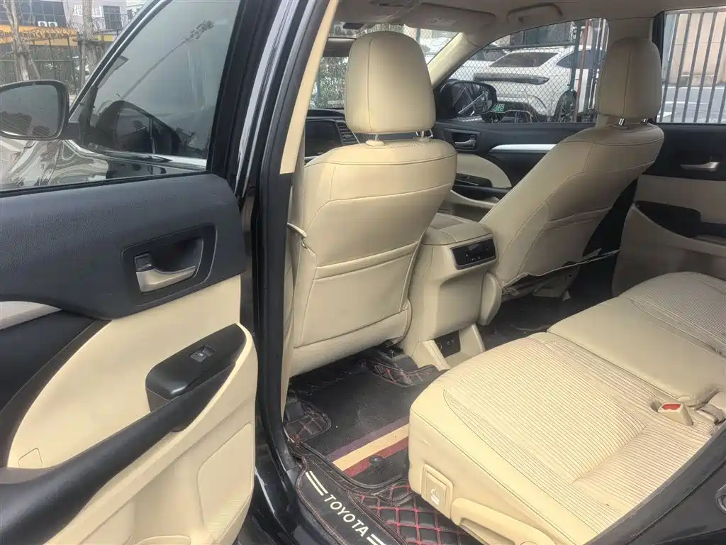 Toyota Highlander 2018 — фото 13