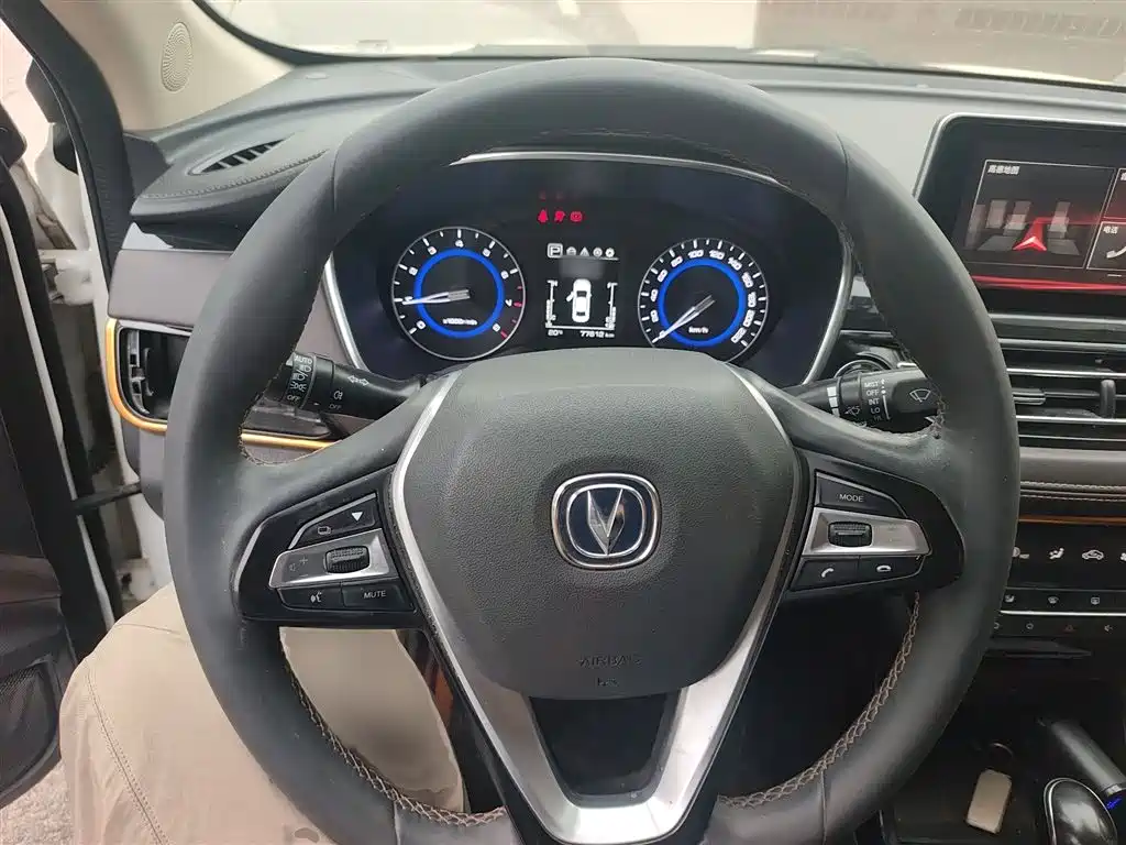 Changan Eado DT 2018 — фото 3
