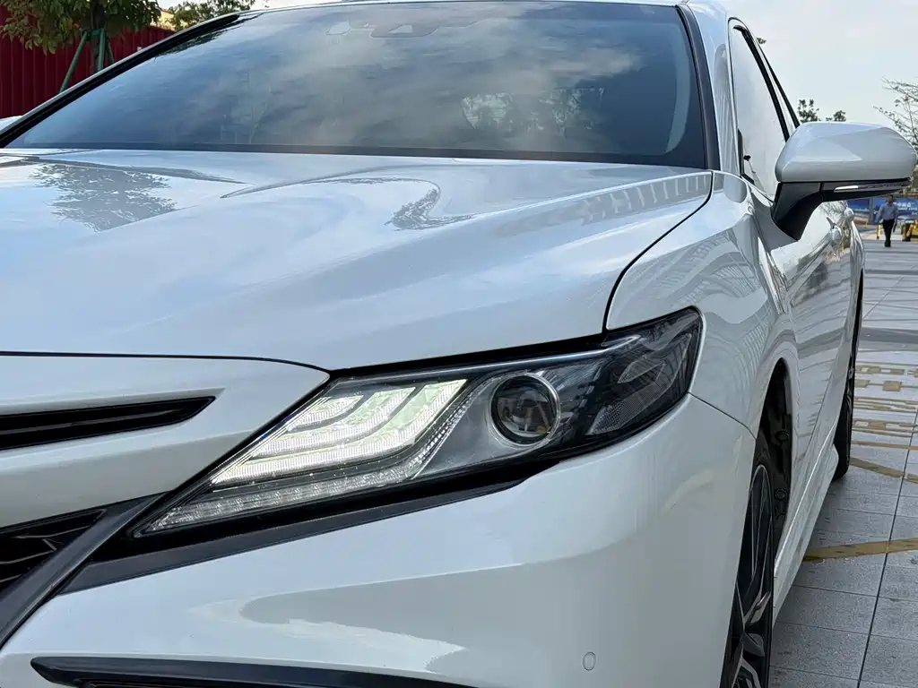 Toyota Camry 2021 — фото 20