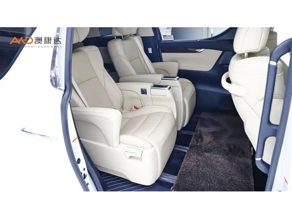Toyota Alphard 2022 — фото 8