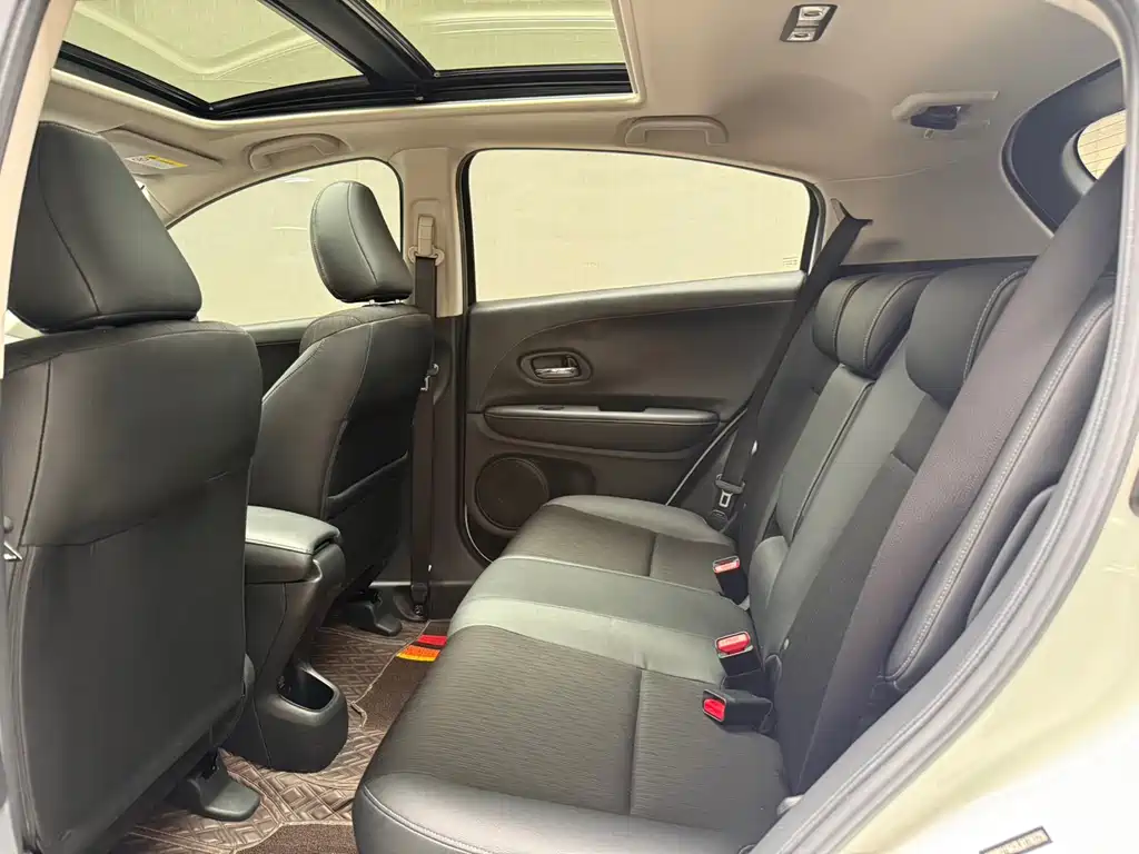 Honda Vezel 2020 — фото 10
