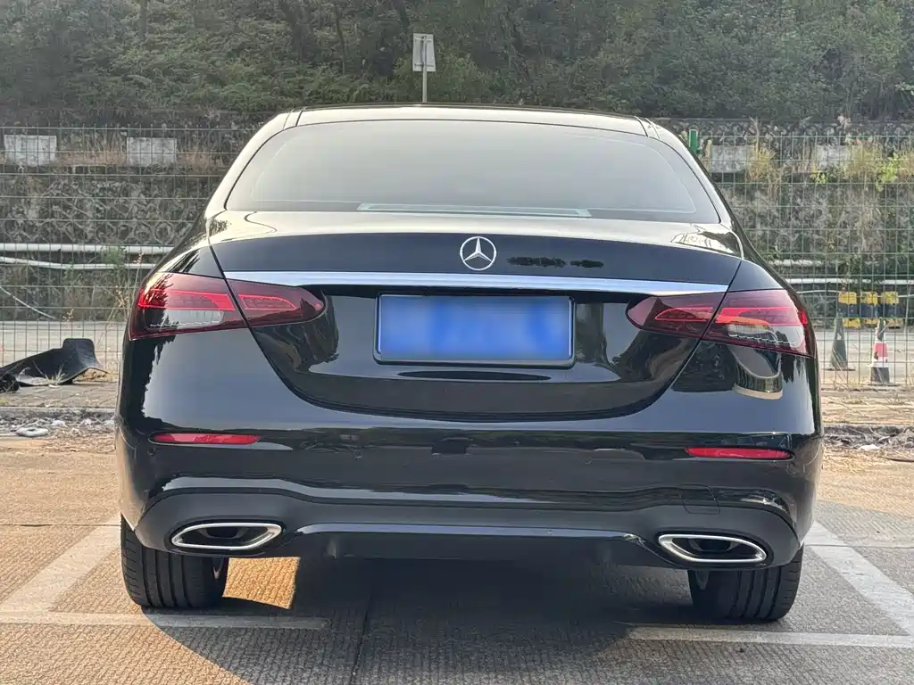 Mercedes-Benz E-Class 2022 — фото 14