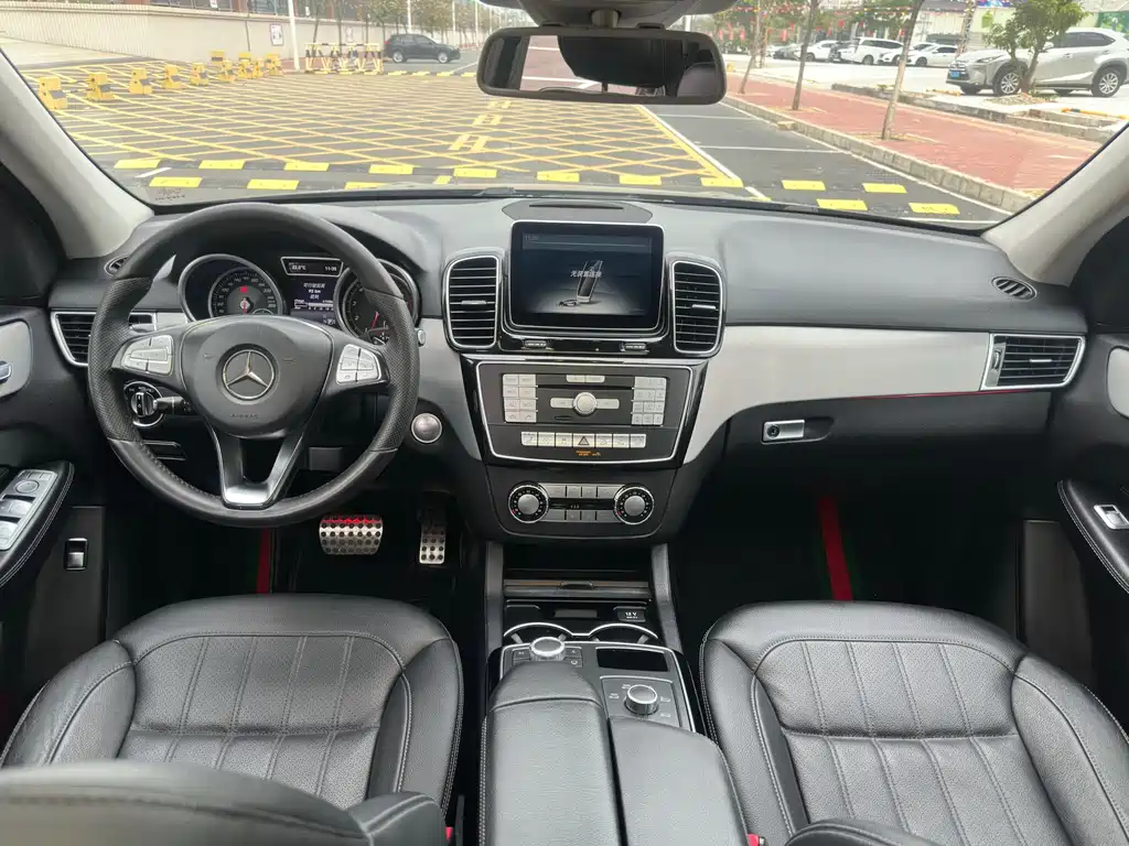 Mercedes-Benz GLE 2016 — фото 12
