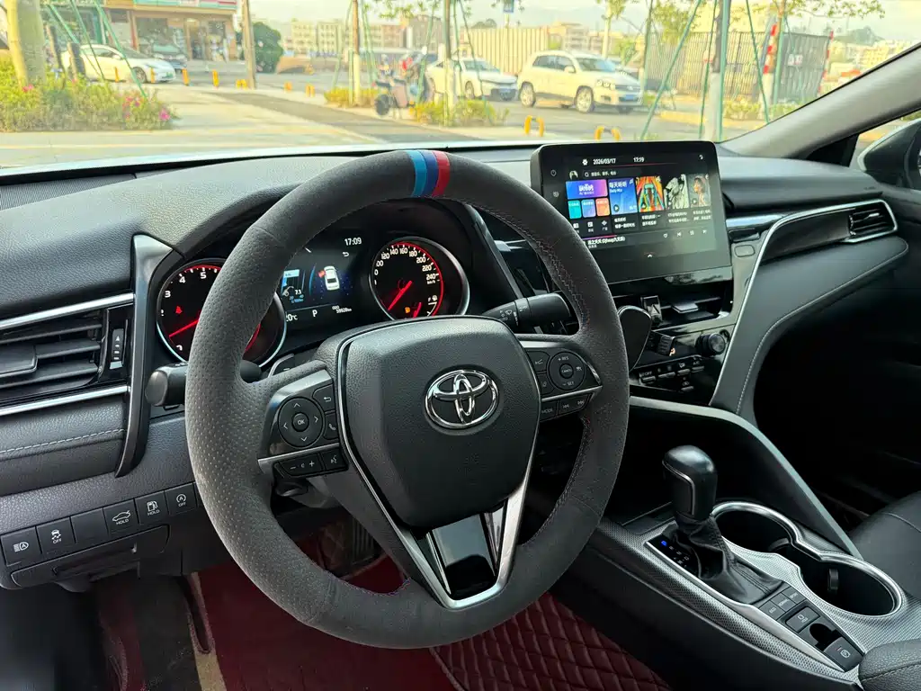 Toyota Camry 2021 — фото 5
