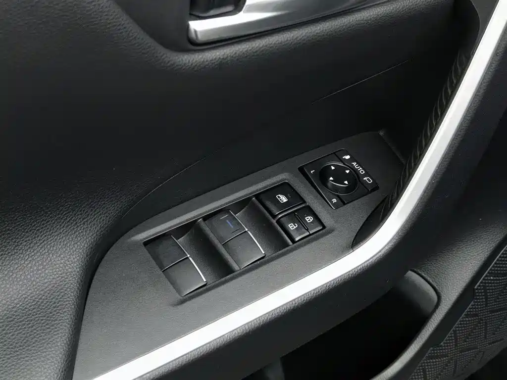 Toyota Wildlander 2021 — фото 9