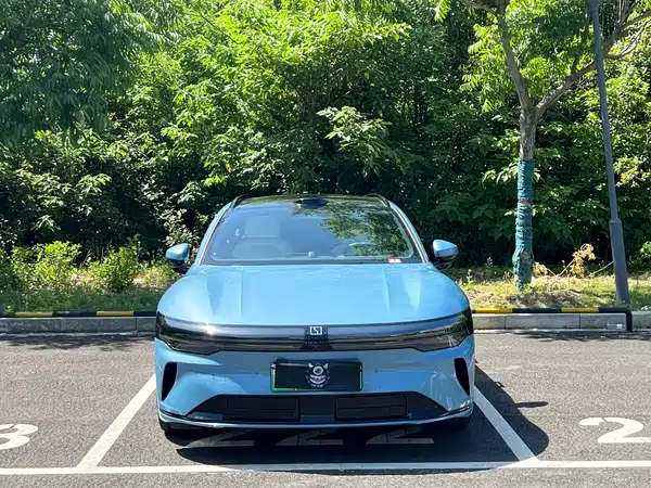 Zeekr 007GT 2025