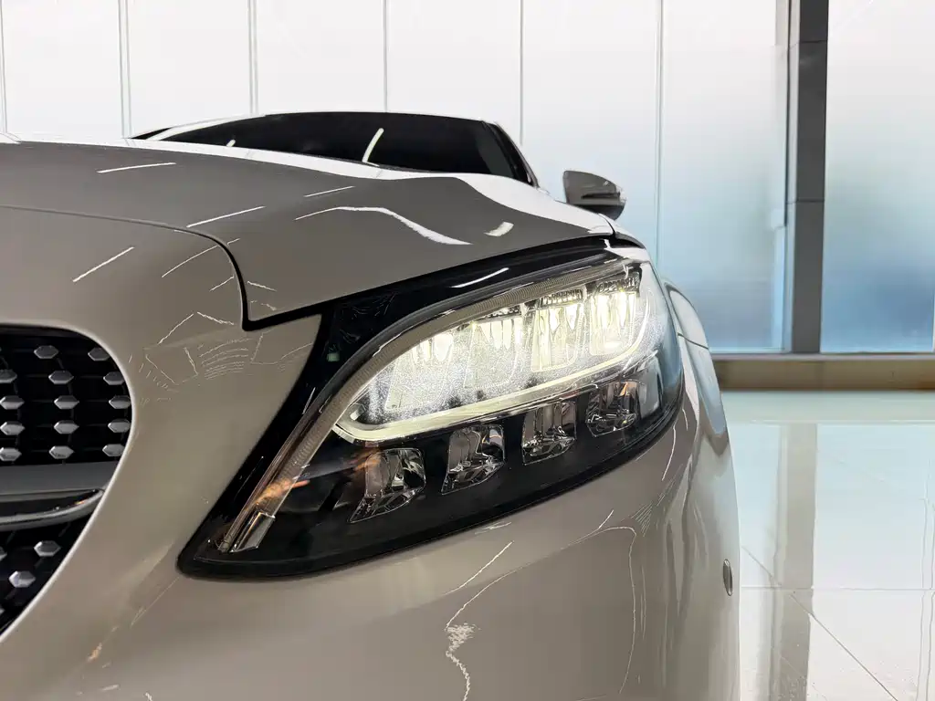 Mercedes-Benz C-Class 2021