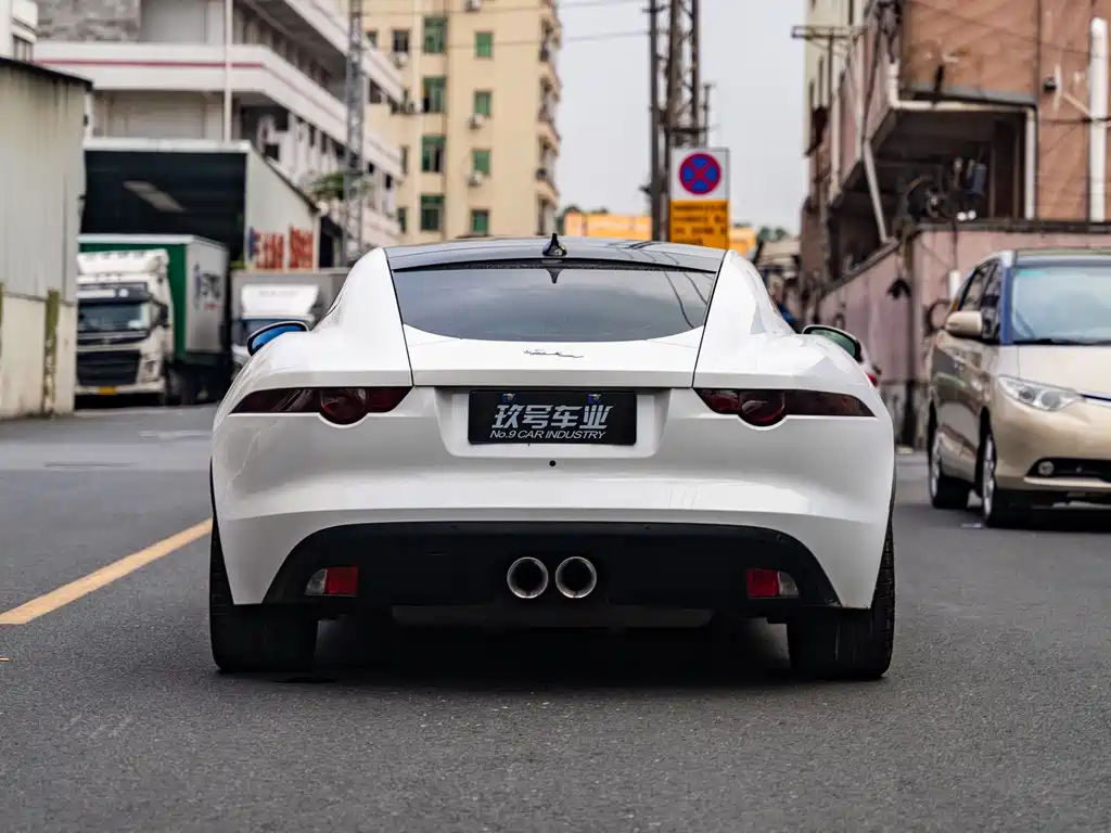 Jaguar F-TYPE 2017 — фото 4