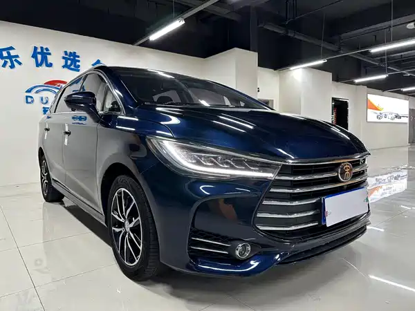 BYD Song MAX 2017