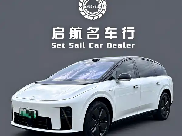 Li Auto i8 2025