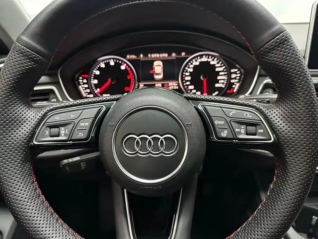 Audi A4L 2017 — фото 9
