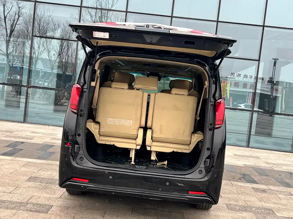 Toyota Alphard 2020 — фото 6