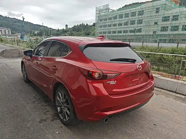 Mazda 3 Axela 2018